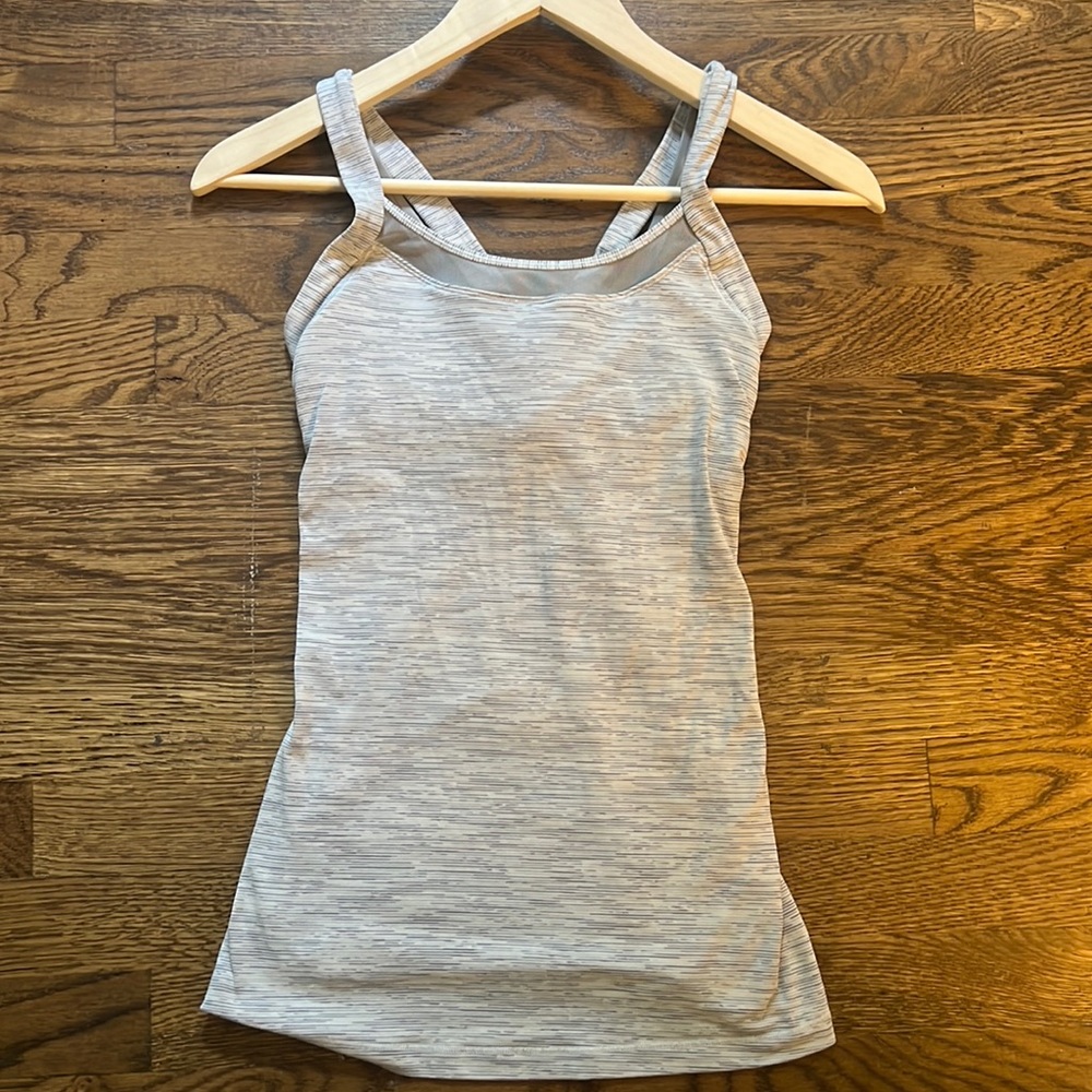 lululemon size 6 grey tank